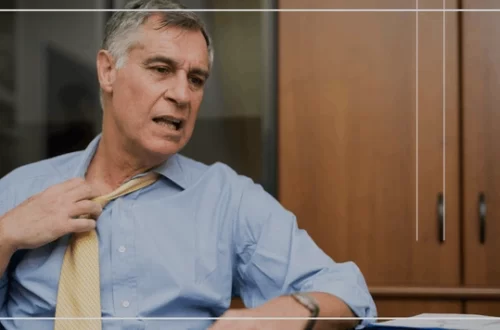 Can-A-Man-Have-Hot-Flashes