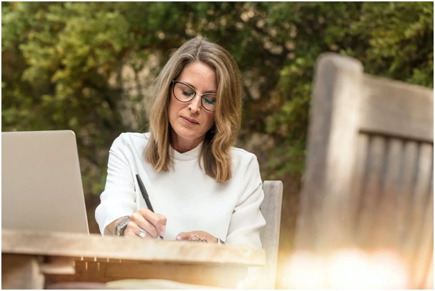 How-to-Transition-Through-Menopause-in-a-Healthy-Way