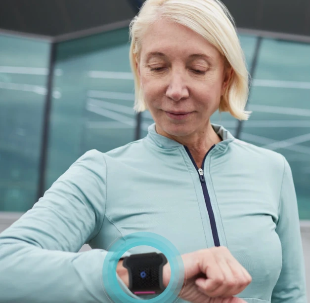 women wearing kulkuf wristband and getting cooling effect